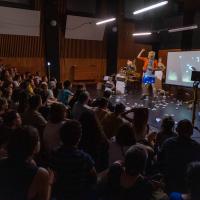 La Mandale - La perruque d'Andy Warhol - 24ème festival Graines de Rue ©Dominique Trillaud